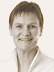 Portraitbild von Rechtsanwaltin Martina Zundel